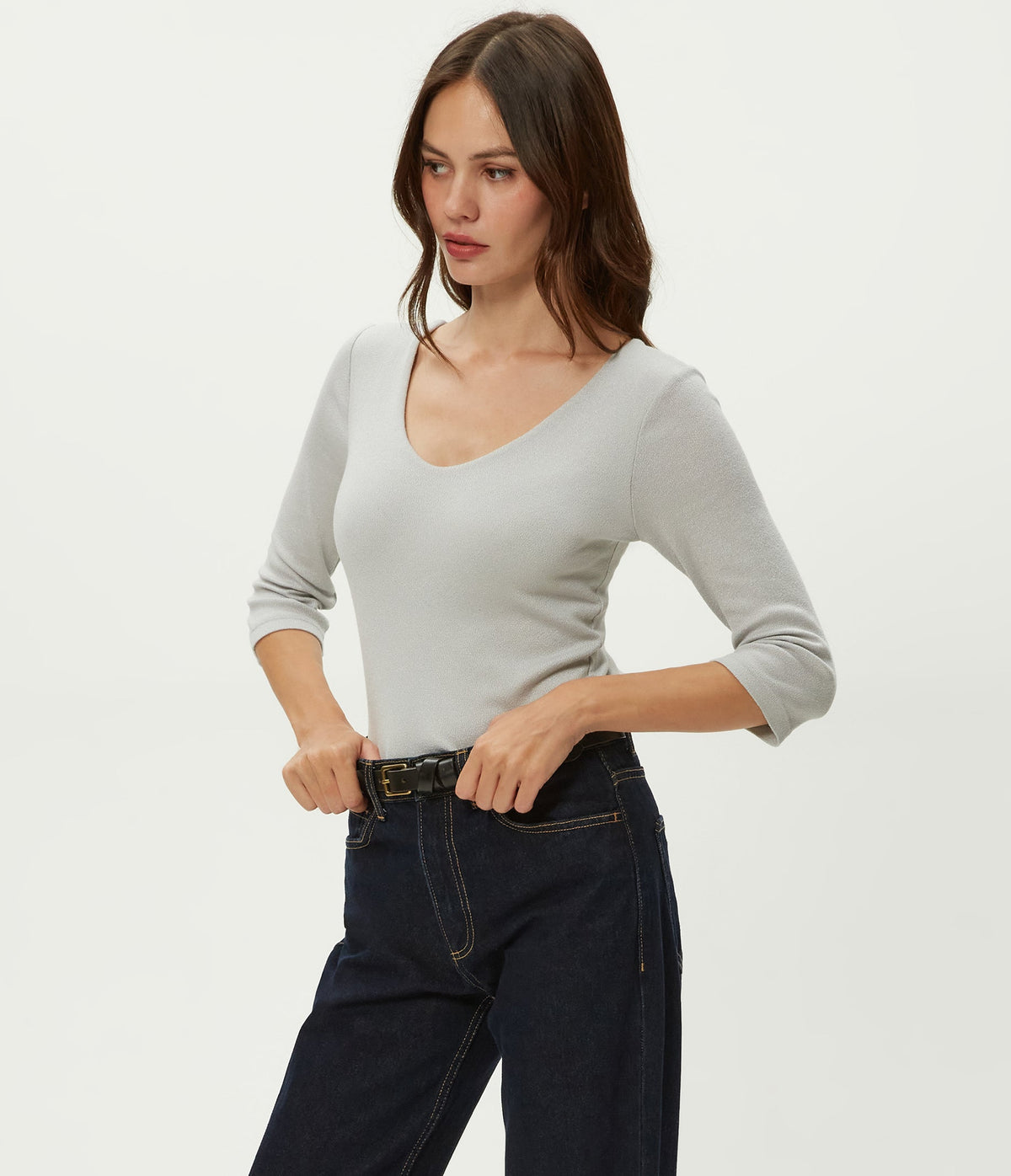 ANGELINA SHINE VNECK TEE