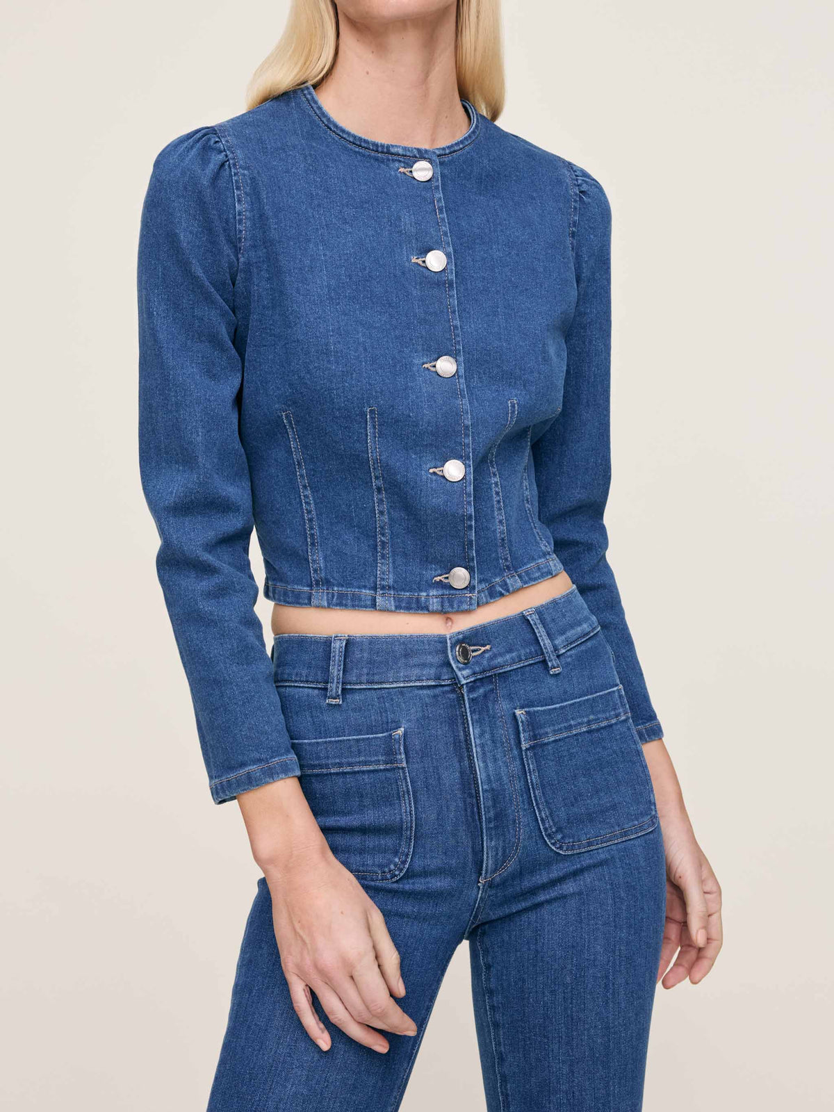 SCULPTED TOP