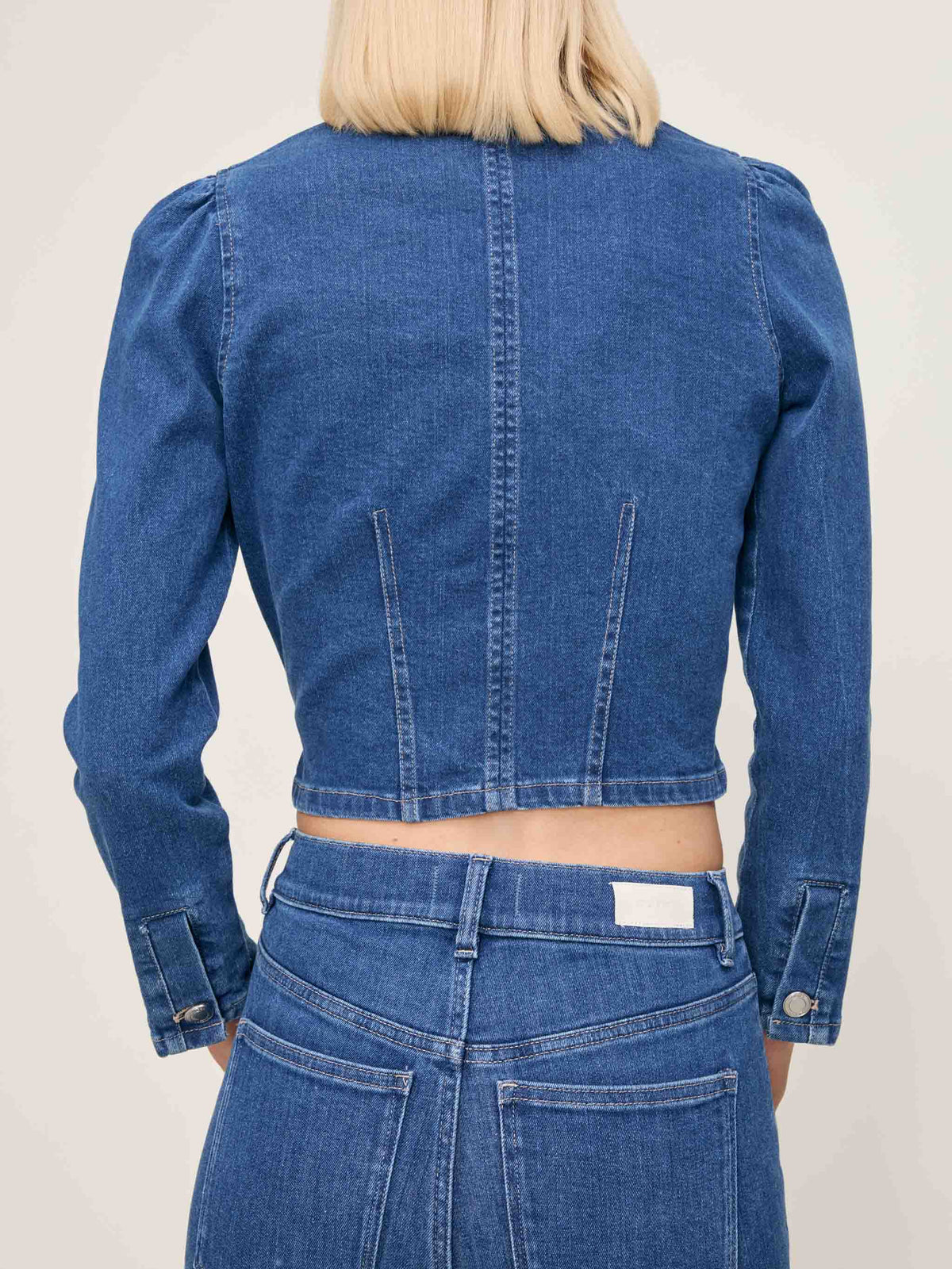 SCULPTED TOP