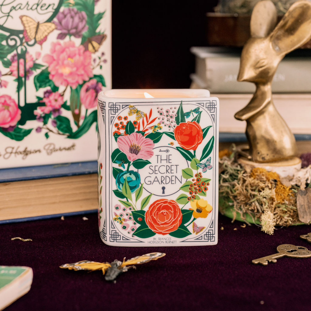 BOOK CANDLE SECRET GARDEN