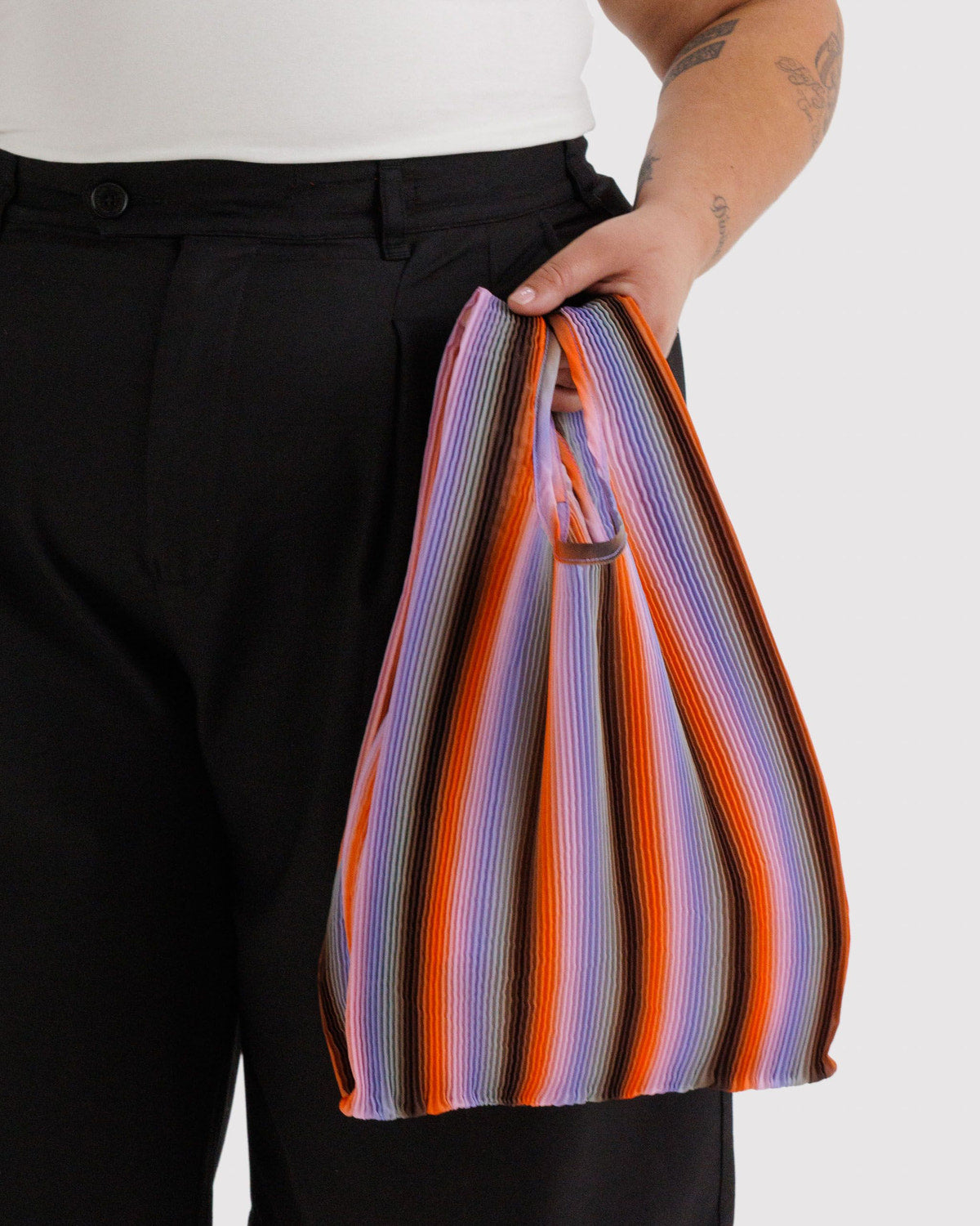 PLEATED BAGGU