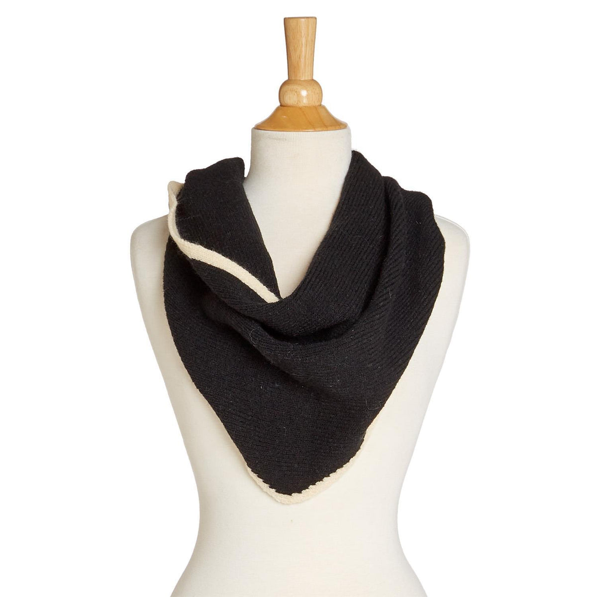 TRIANGLE SCARF