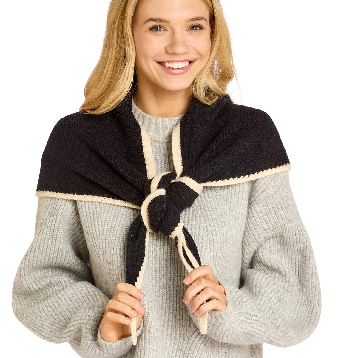 TRIANGLE SCARF