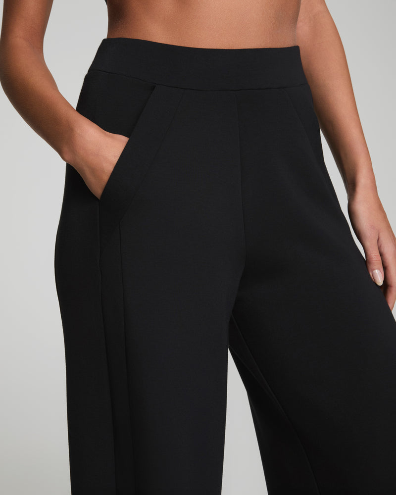 AIRESSENTIALS TRACK PANT