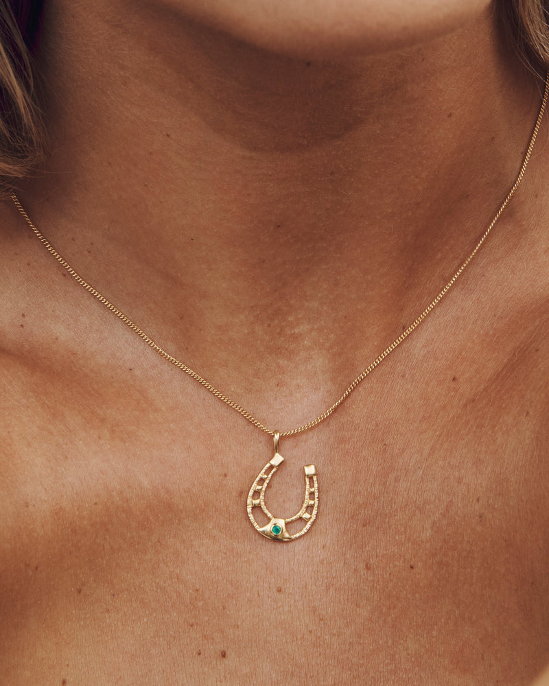 HORSESHOE NECKLACE