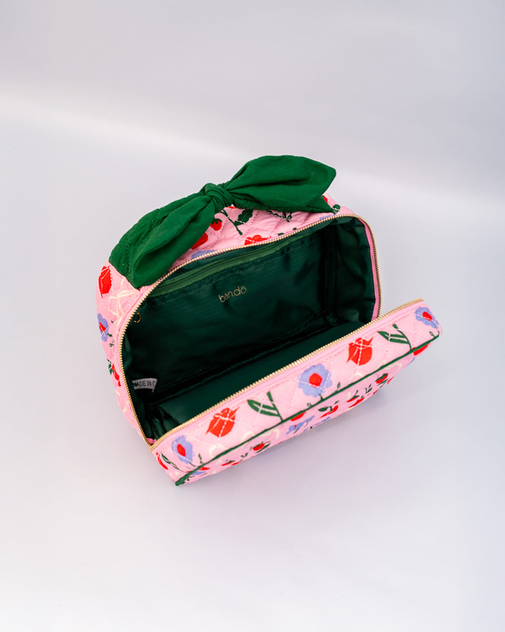 CHERRY LIPS TOILETRY BAG