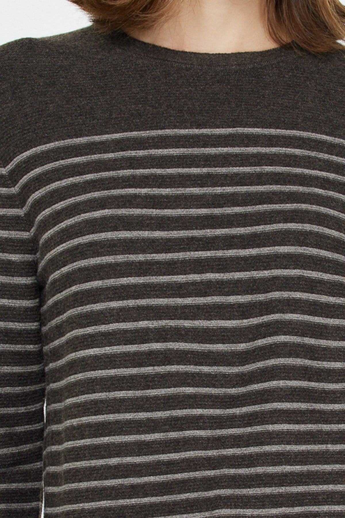 STRIPED SWEATER