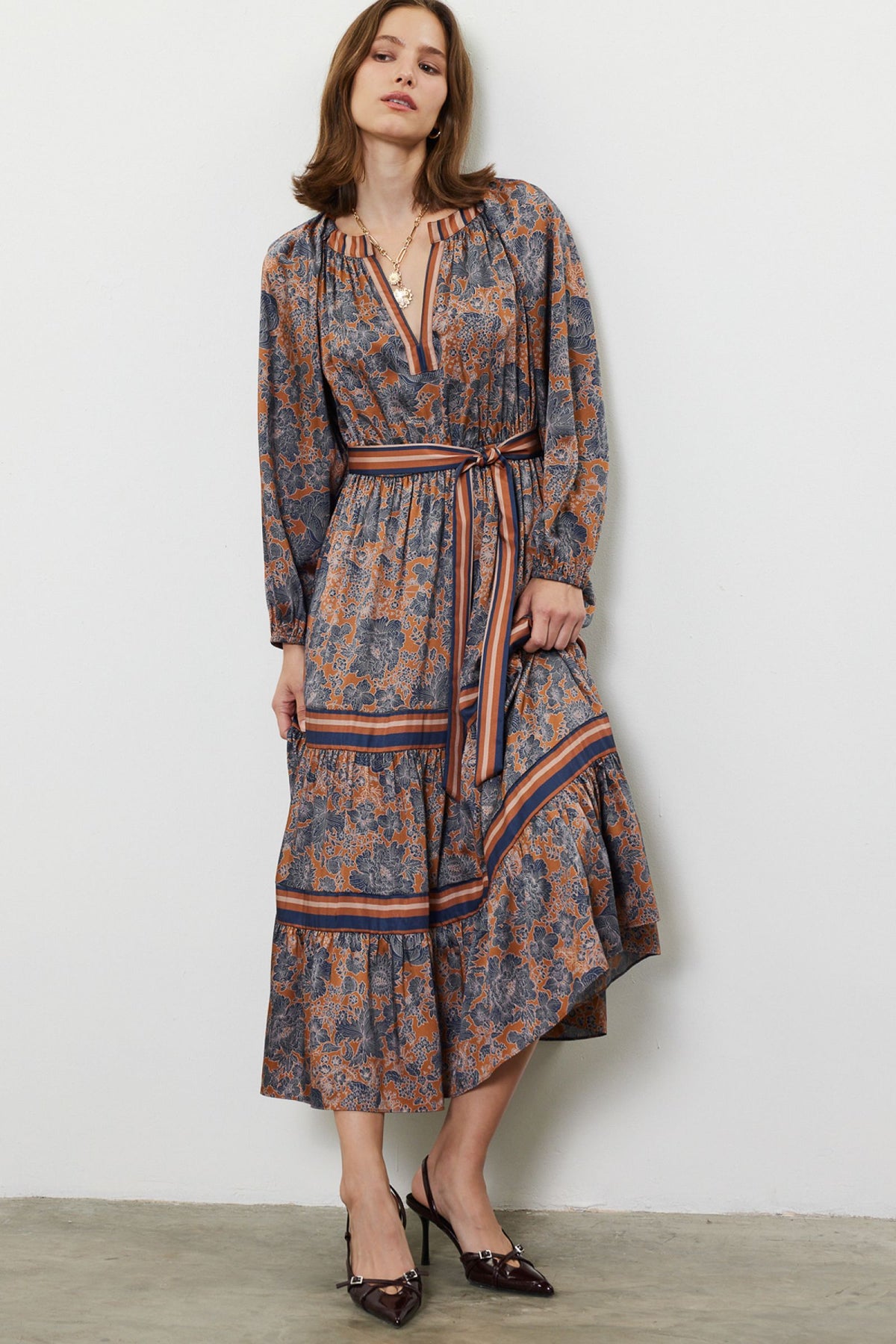SPLIT NECK PRINT DRESS