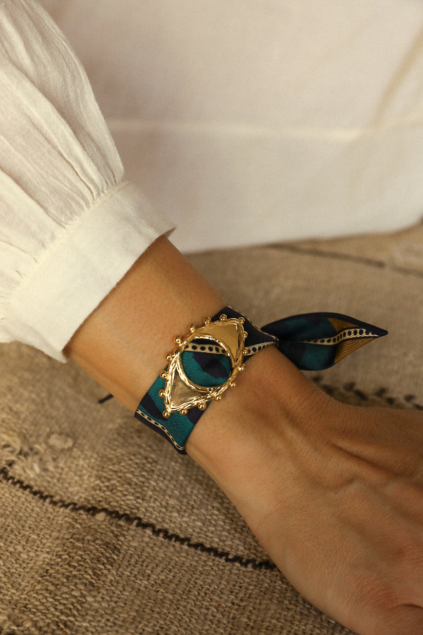 SCARF BRACELET EYE
