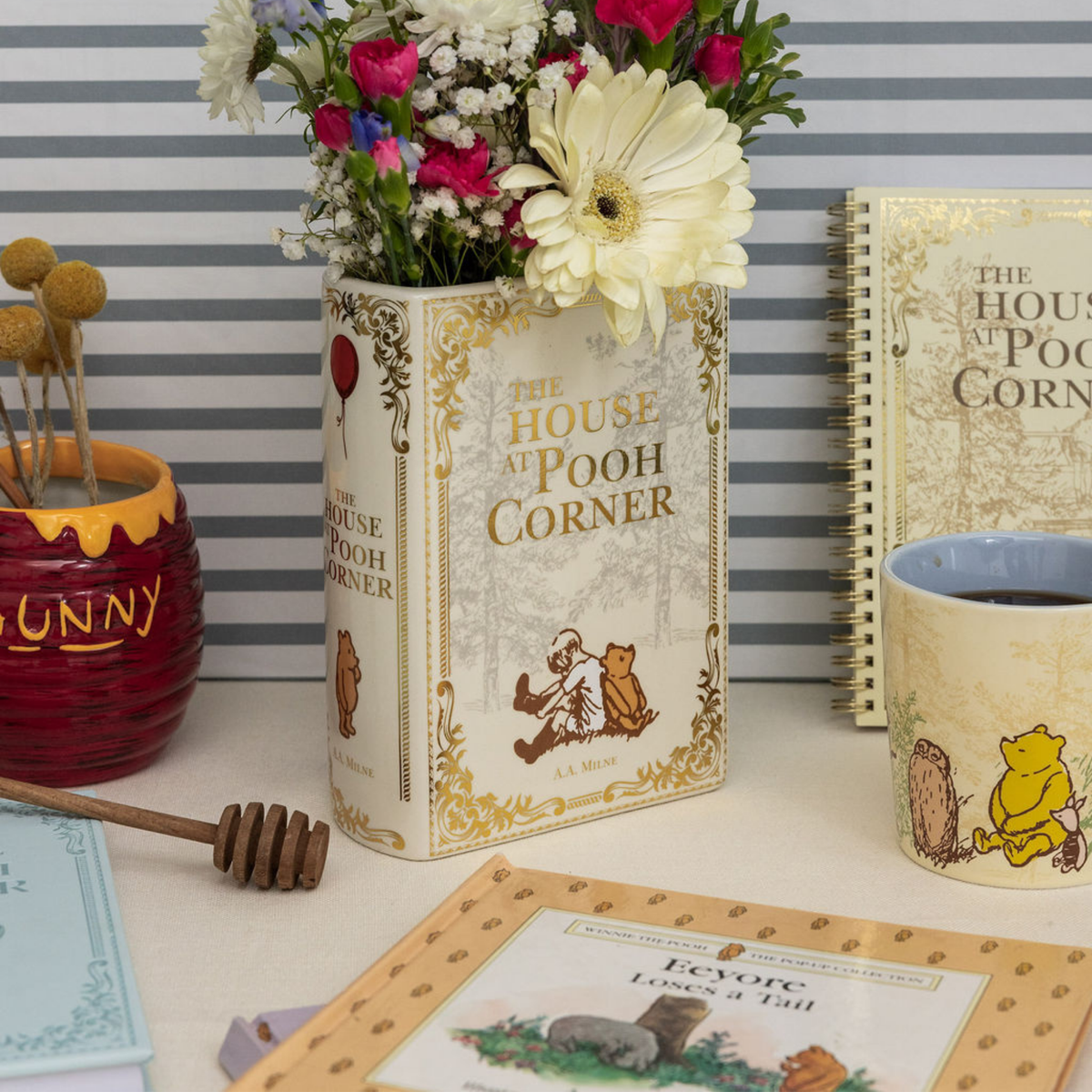 LARGE BOOK VASE HOUSE AT POOH CORNER