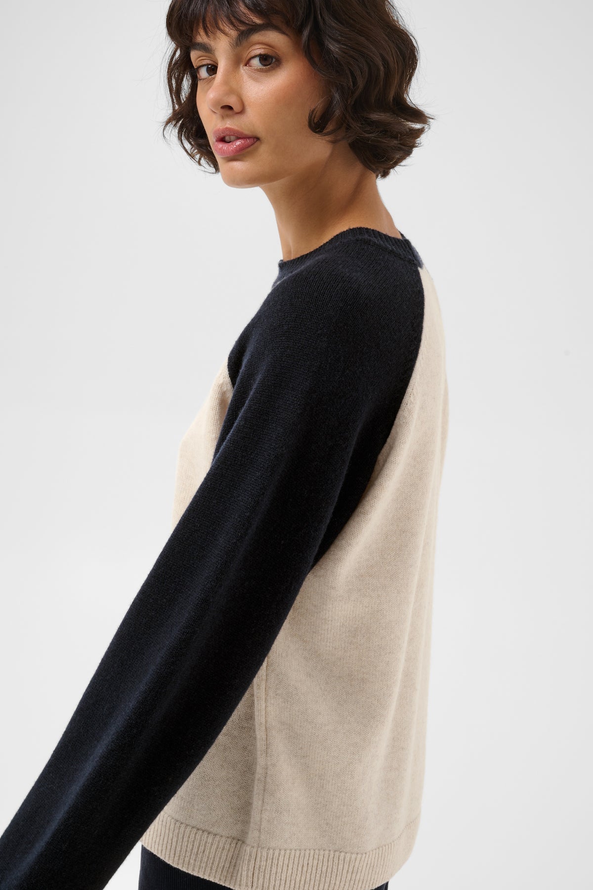 CLEO RAGLAN LONG SLEEVE TEE