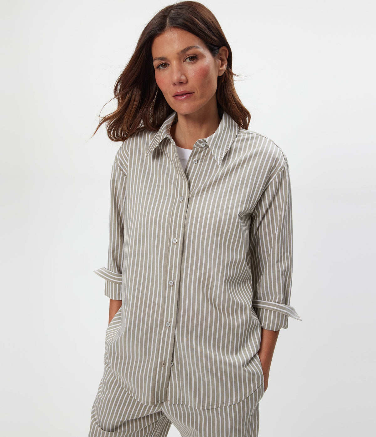 CARSON BUTTON DOWN SHIRT