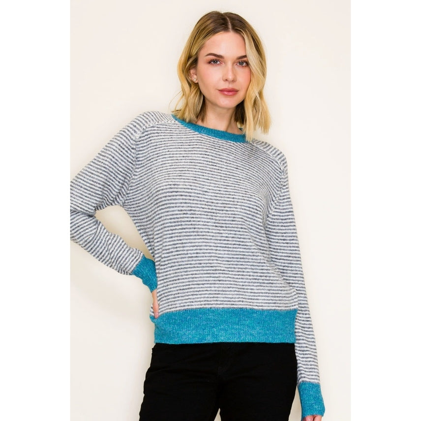 STRIPED CONTRAST PULLOVER