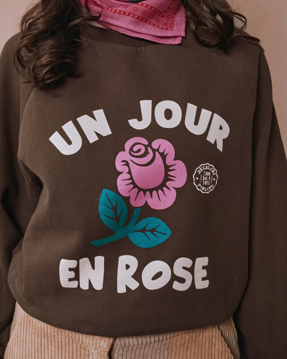 GRAPHIC SWEATSHIRT
