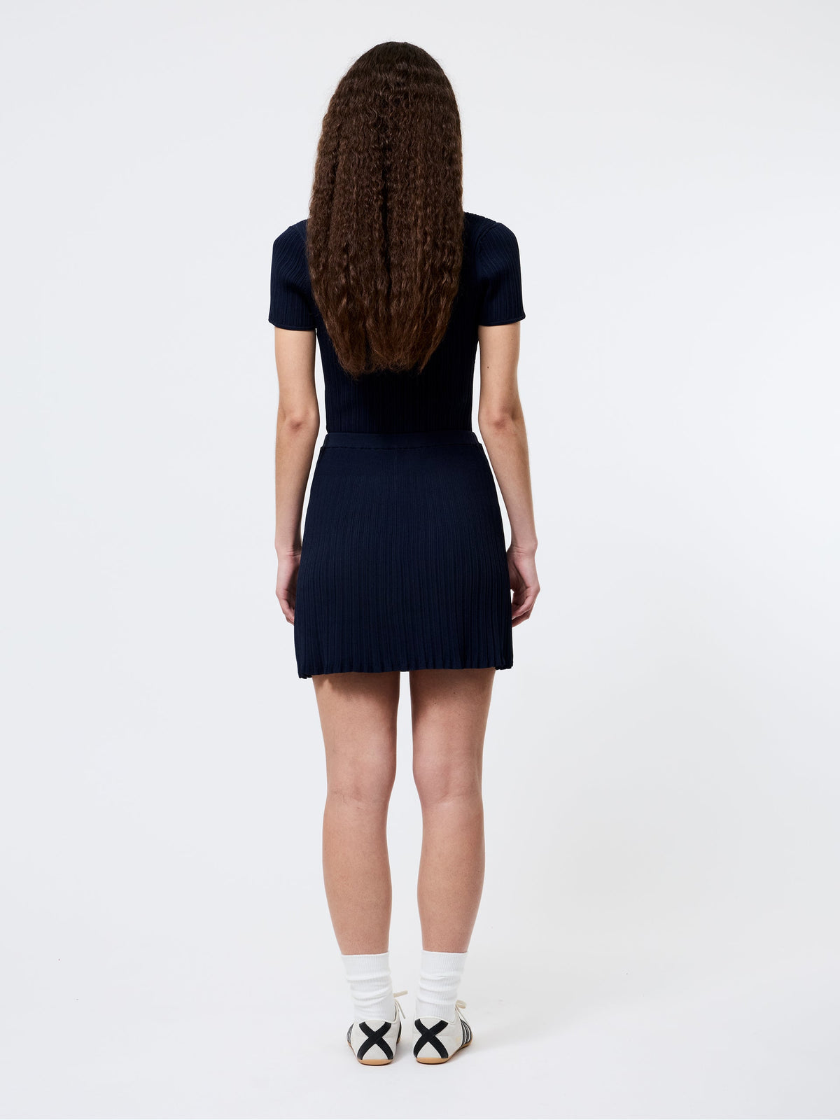 CRINKLE KNIT MINI SKIRT
