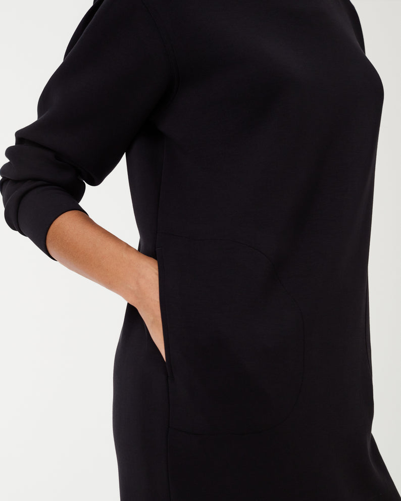 CREW NECK DRESS