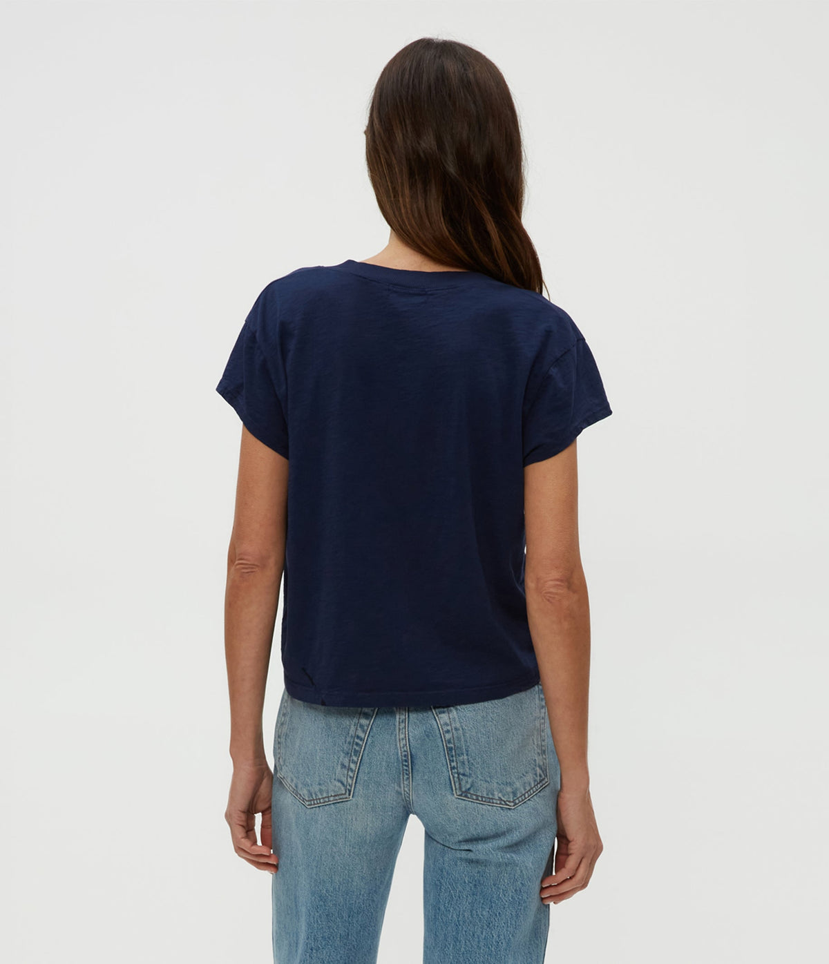 HARLAN CROPPED VNECK TEE