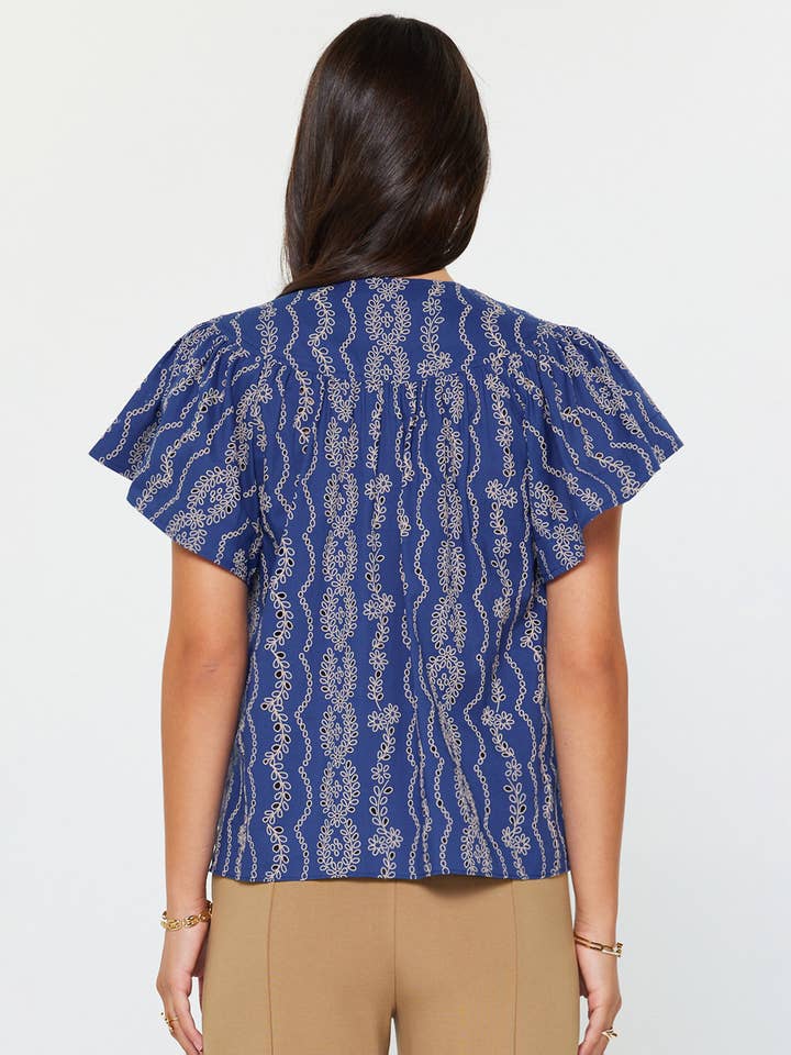 EMBROIDERED SHORT SLEEVE TOP