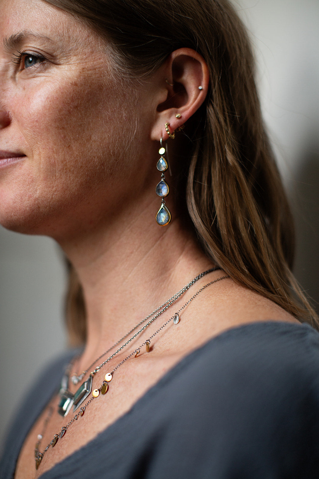 OXSS 24K MOONSTONE EARRING