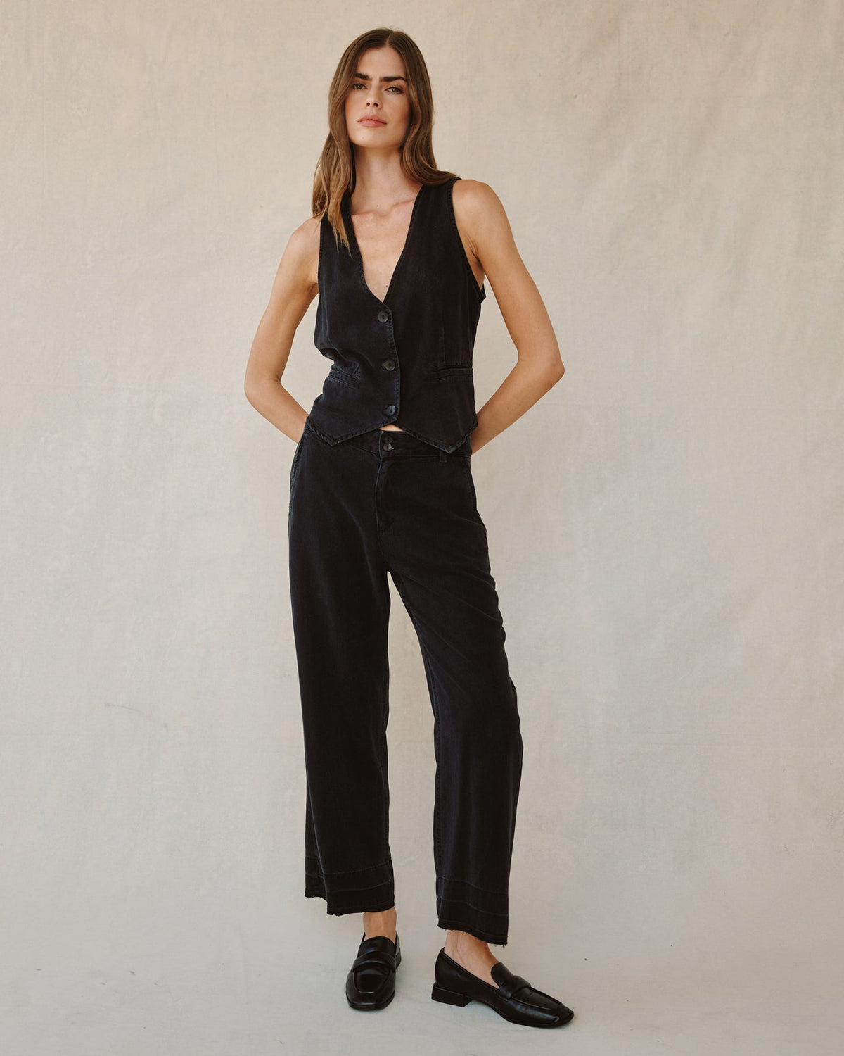 SAIGE WIDE LEG CROP