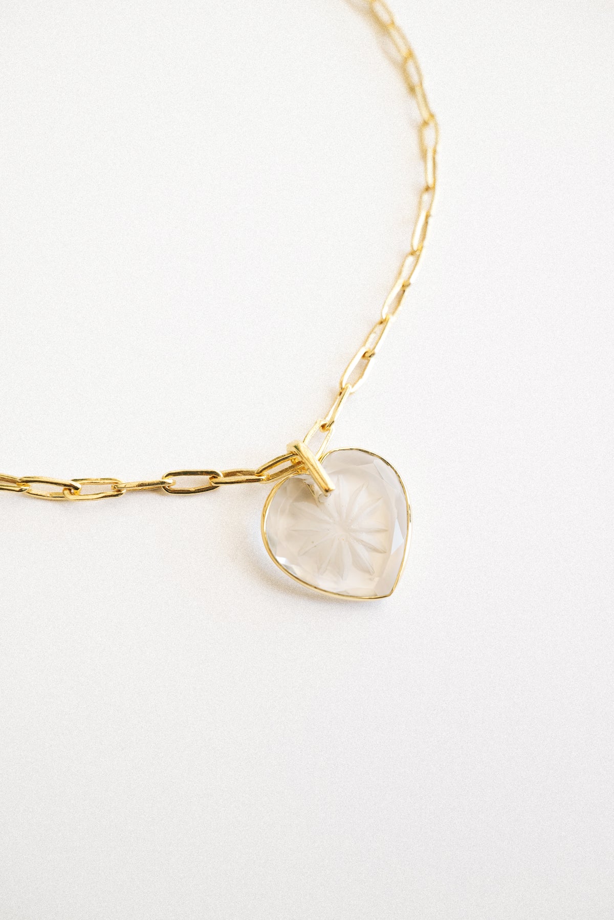 NIEVES NECKLACE CRYSTAL QUARTZ