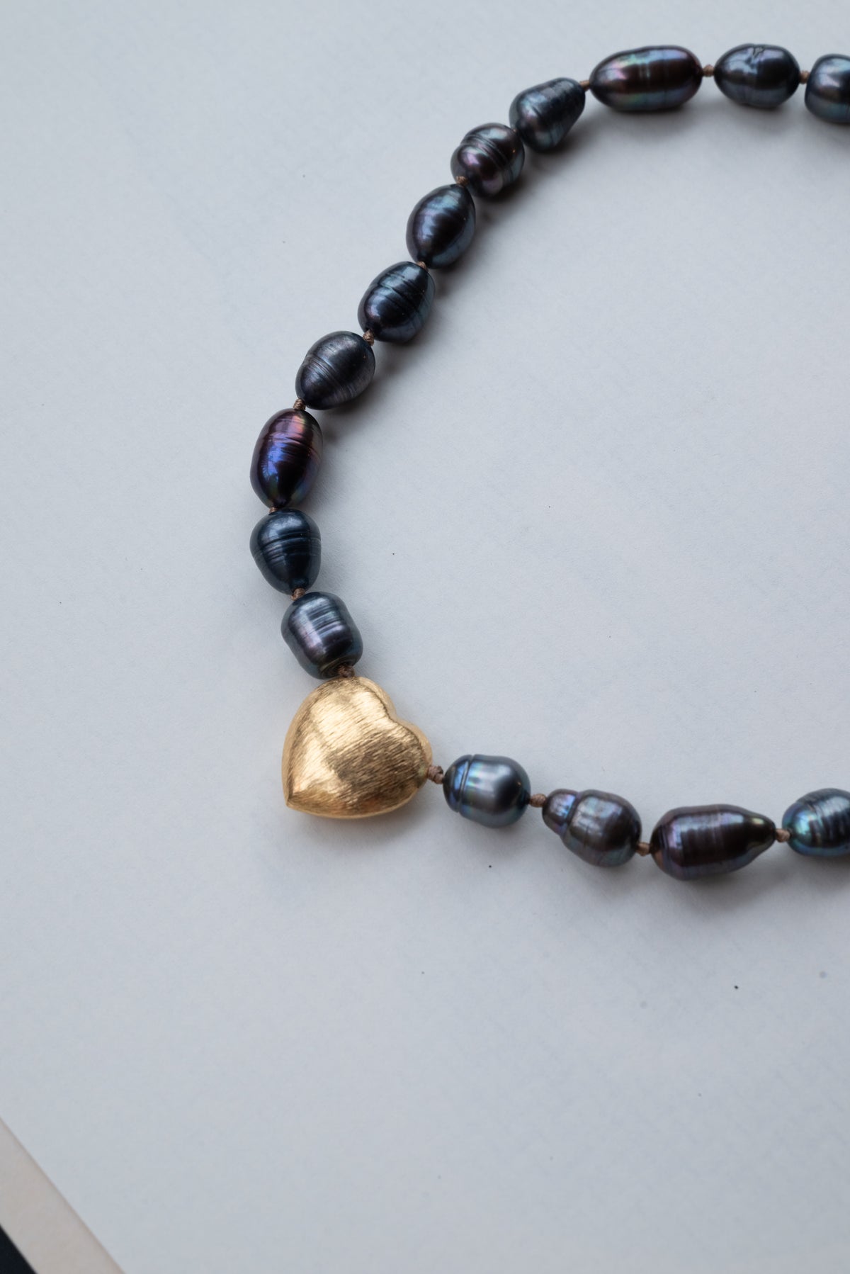 ORISSA HEART NECKLACE BLACK PEARL