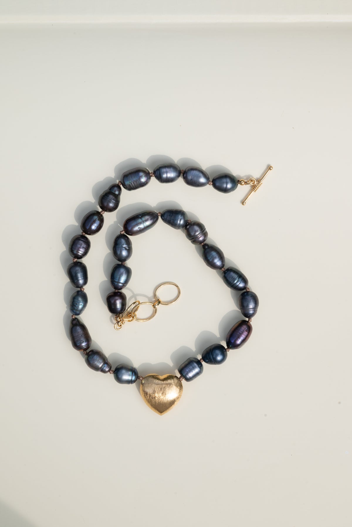 ORISSA HEART NECKLACE BLACK PEARL