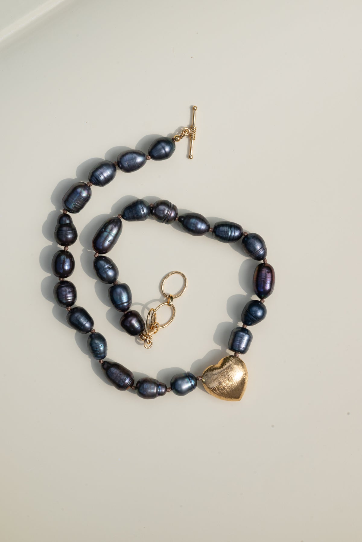 ORISSA HEART NECKLACE BLACK PEARL