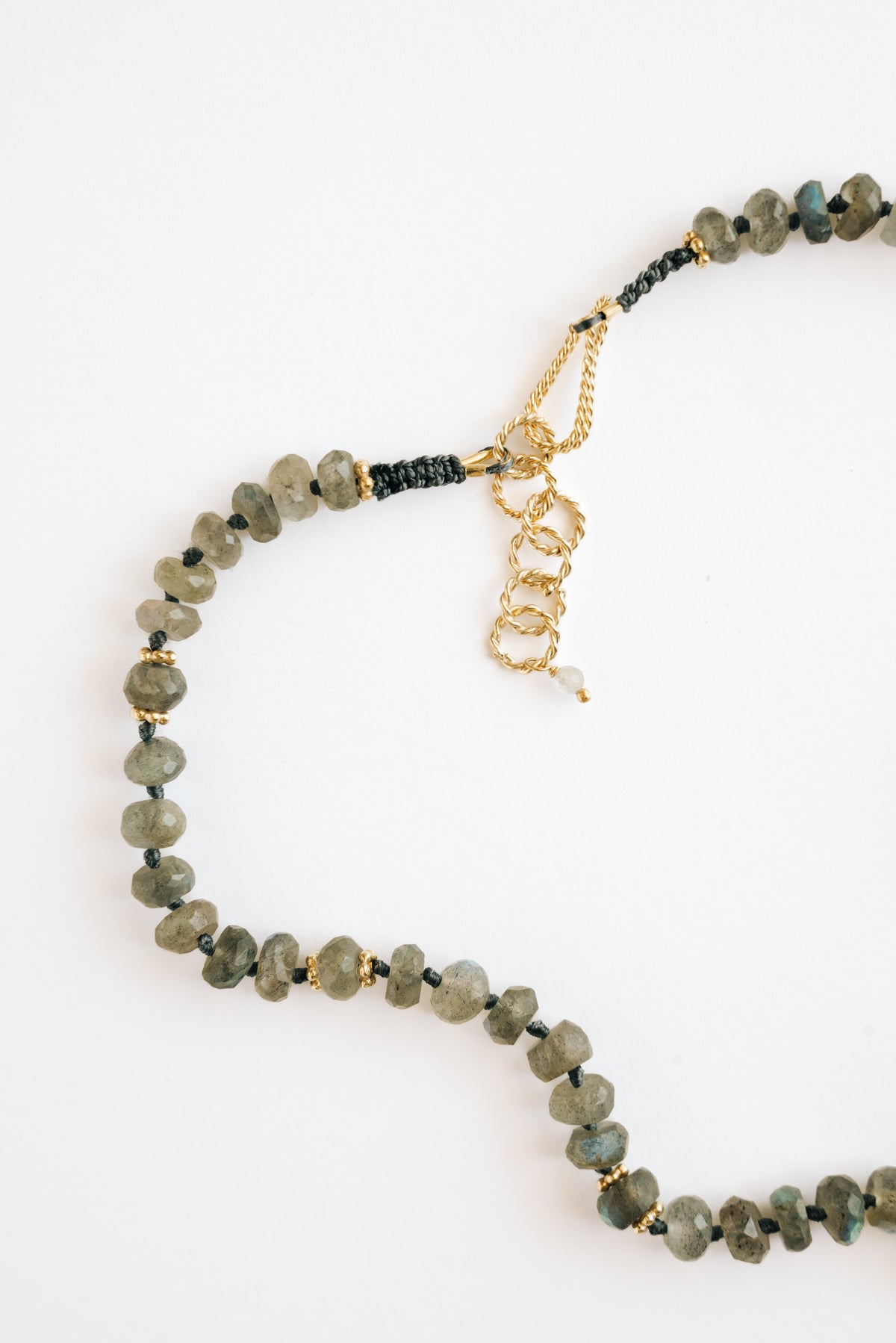 VISNA SMALLL HEART NECKLACE LABRADORITE