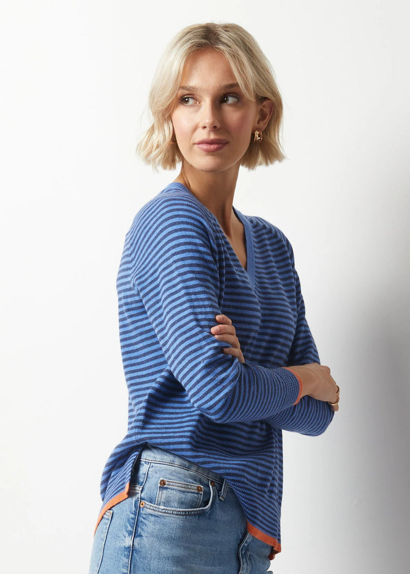 ESSENTIAL STRIPE V SWEATER