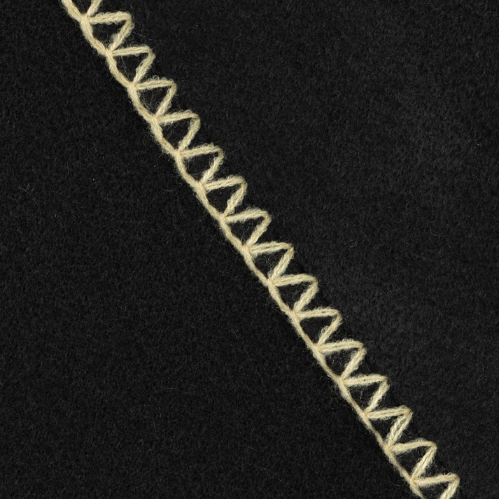 OVERSIZE TRIANGLE WRAP