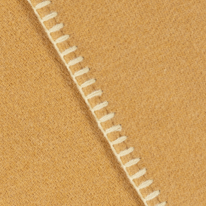 OVERSIZE TRIANGLE WRAP