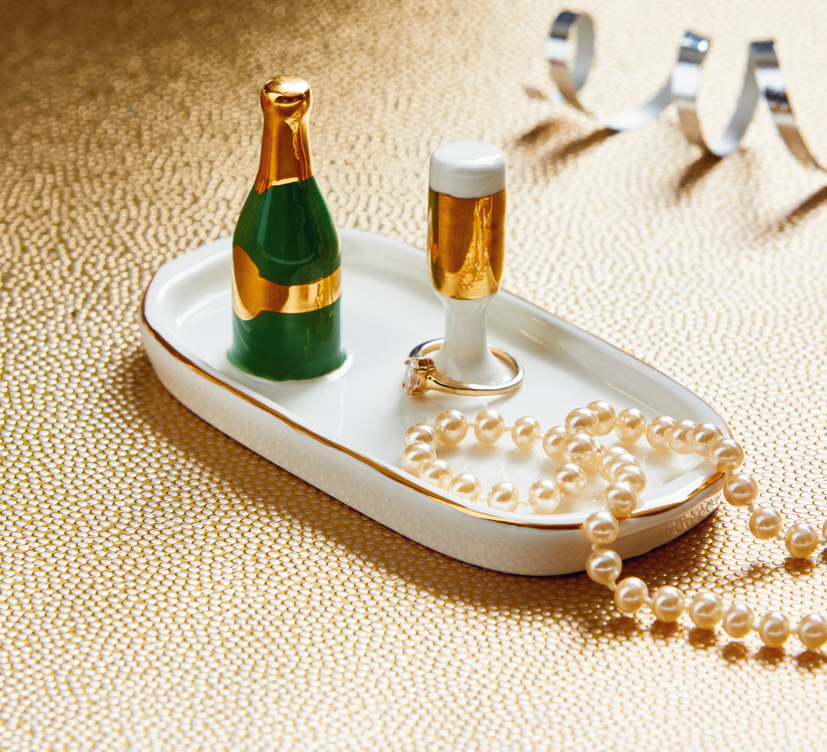CHAMPAGNE RING HOLDER