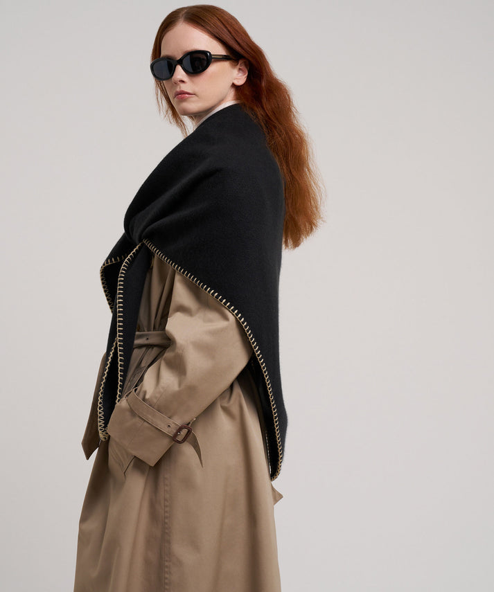 OVERSIZE TRIANGLE WRAP