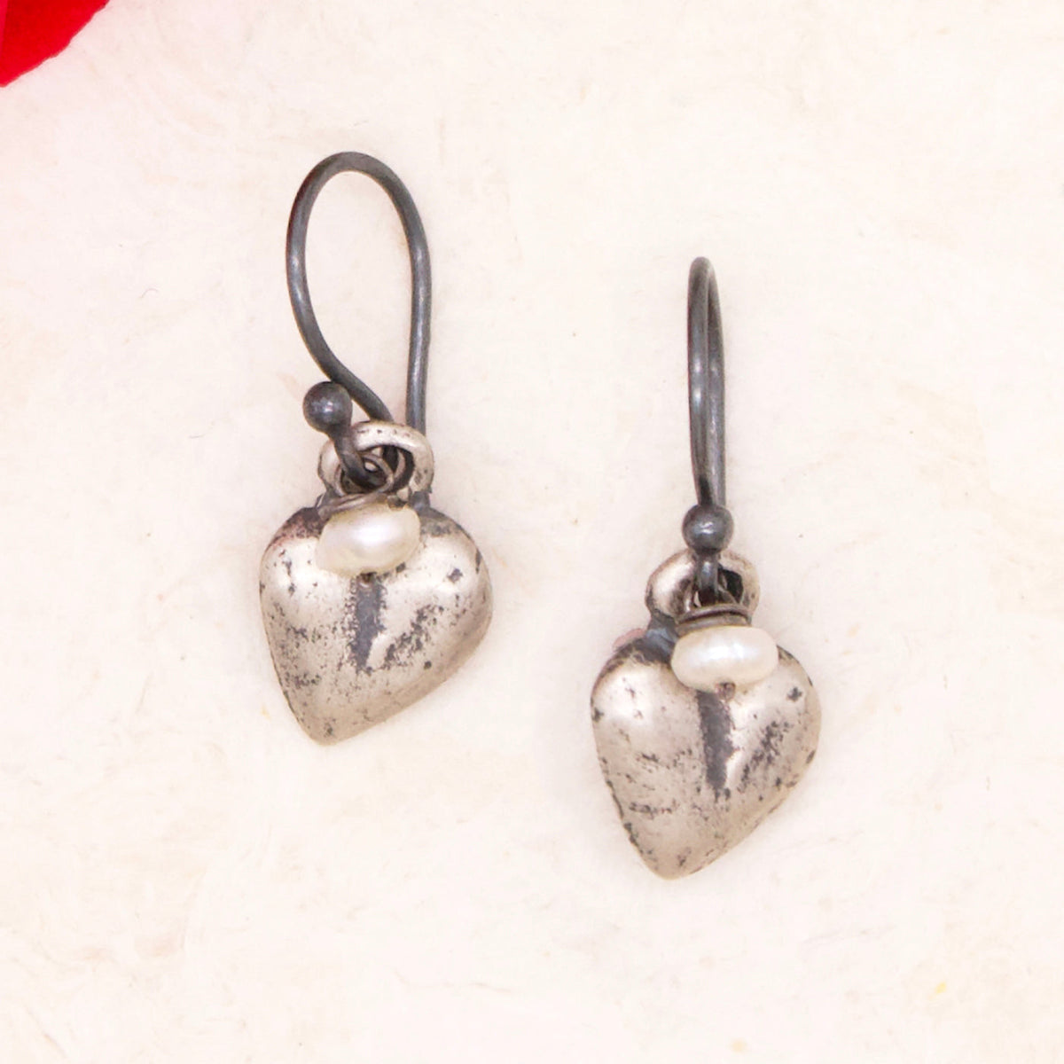 SILVER SWEETHEART MILAGRO EARRING PEARL