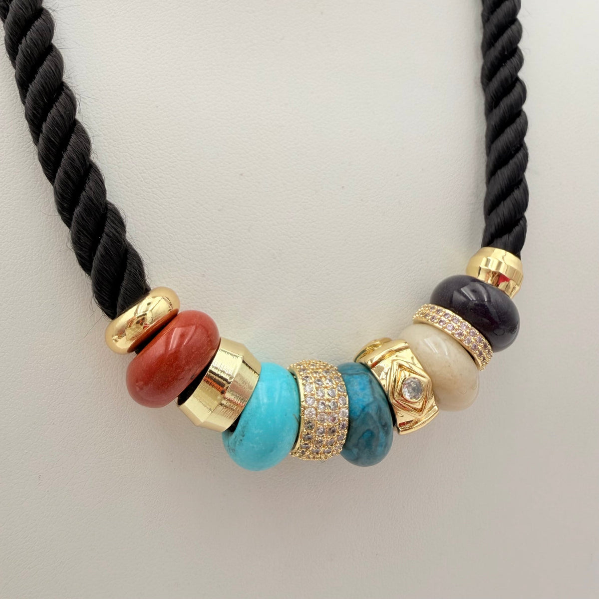 PARTY NECKLACE