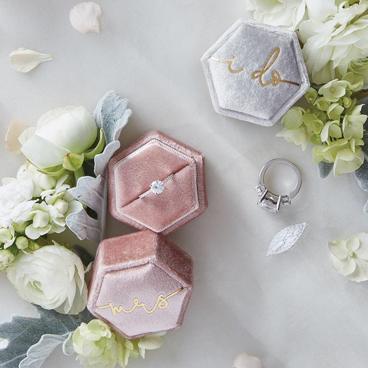 VELVET RING BOX