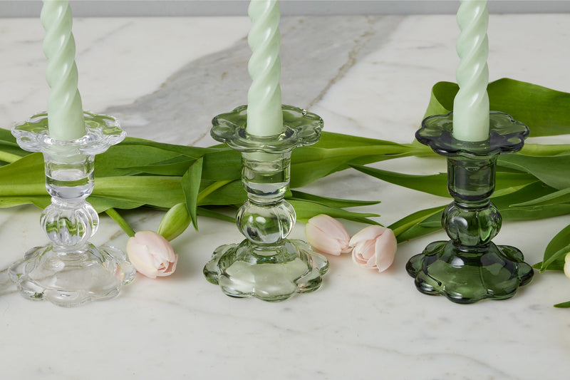 GLASS SCALLOPED CANDLESTICK