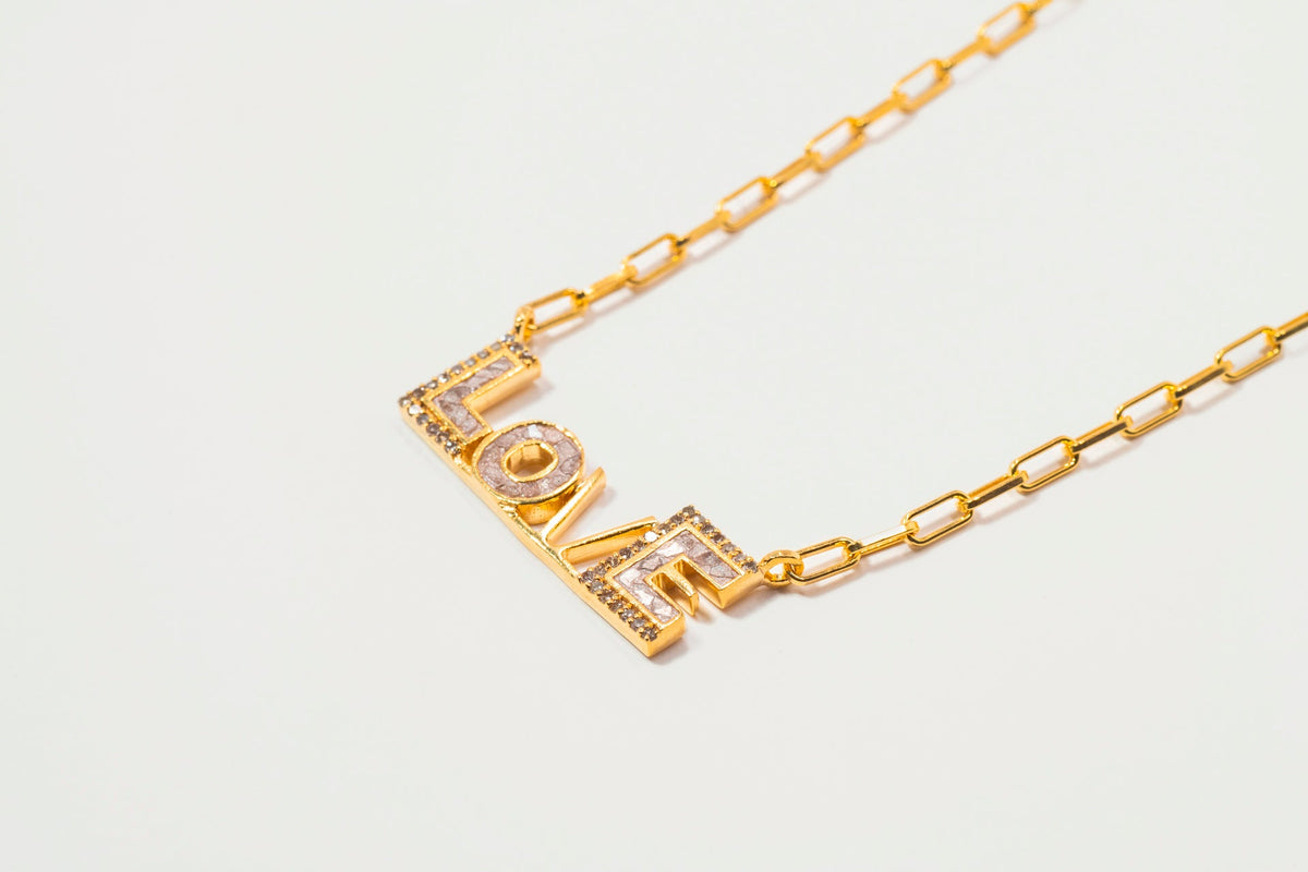 LOVE PENDANT II