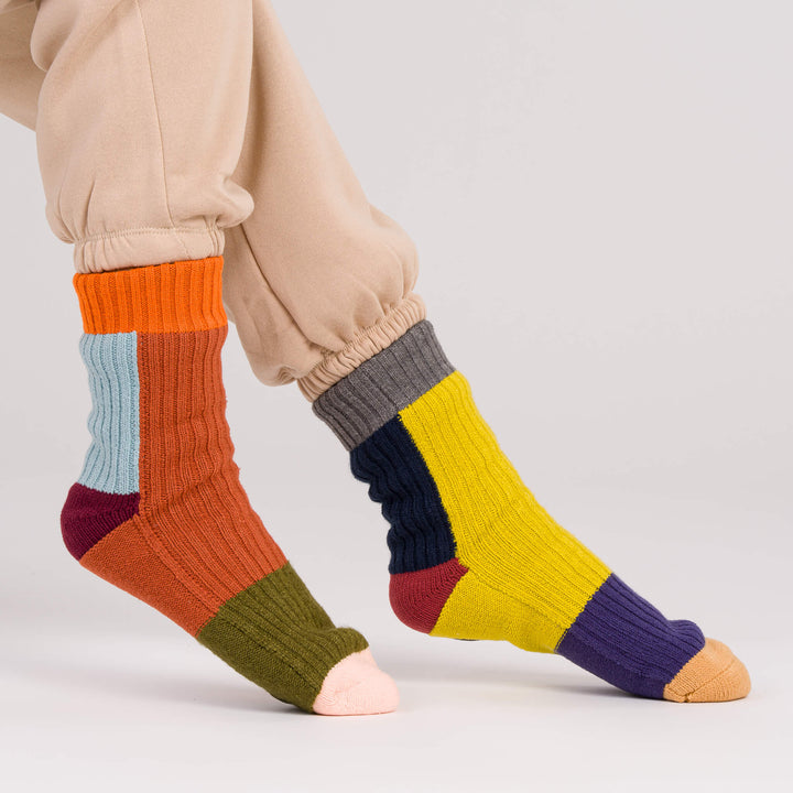 MISMATCH HOUSE SOCKS