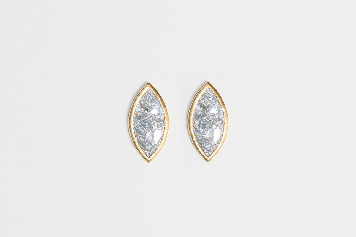 NAYIKA STUDS YG