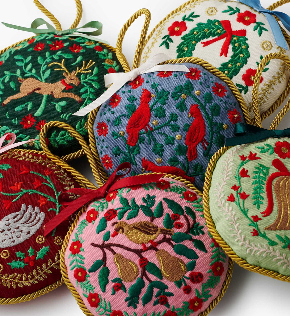 CHRISTMASTIDE ORN SET
