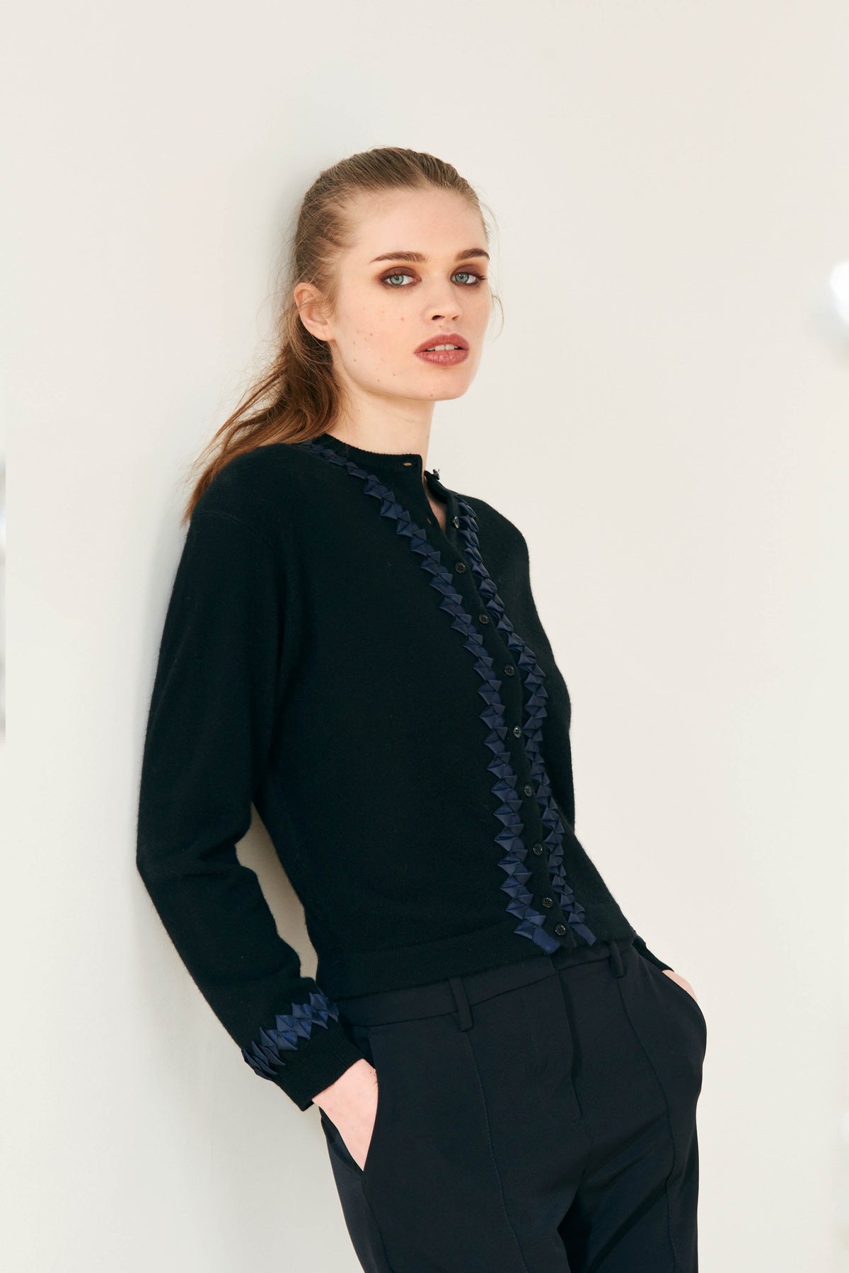 TWISTED RIBBON CARDI