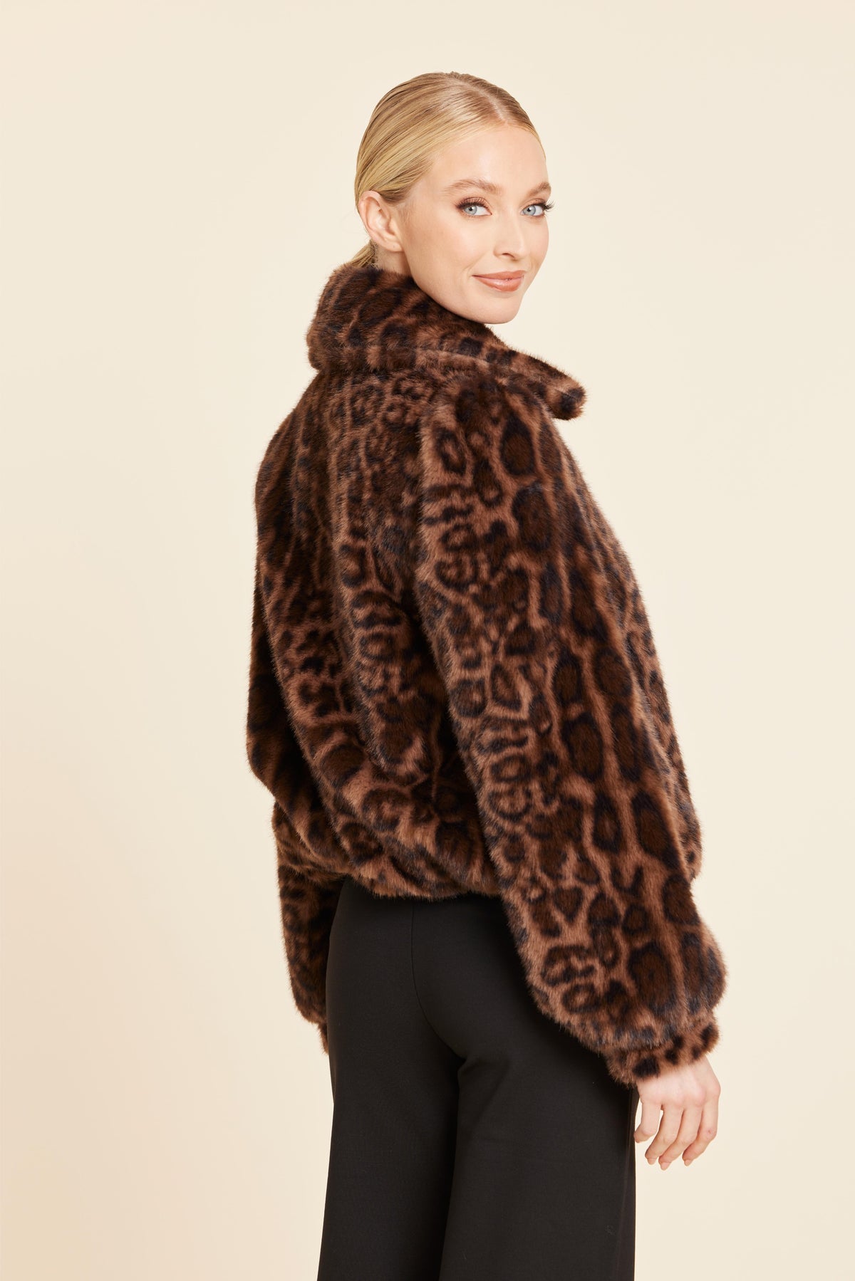 FAUX FUR ZIP UP JACKET
