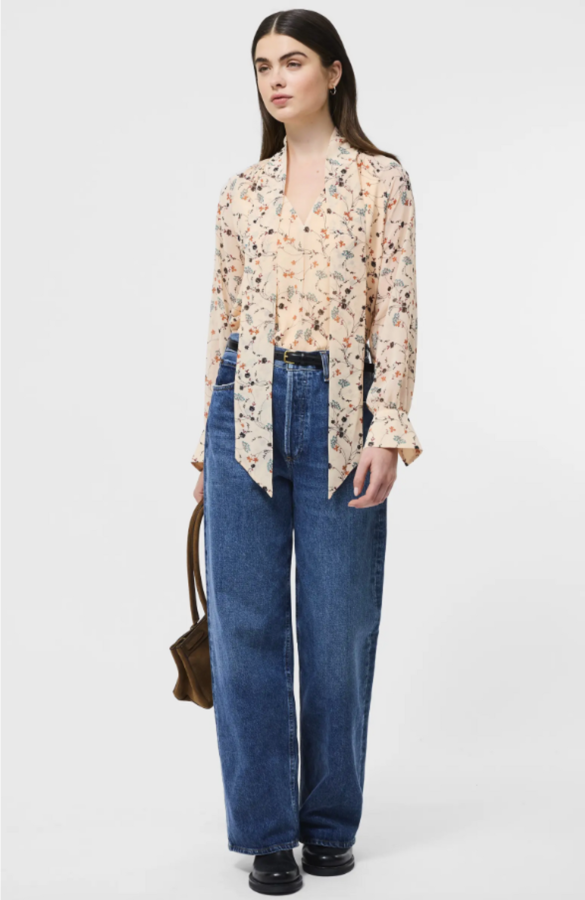 LEITHIA WHISPY CHIFFON TIENECK TOP