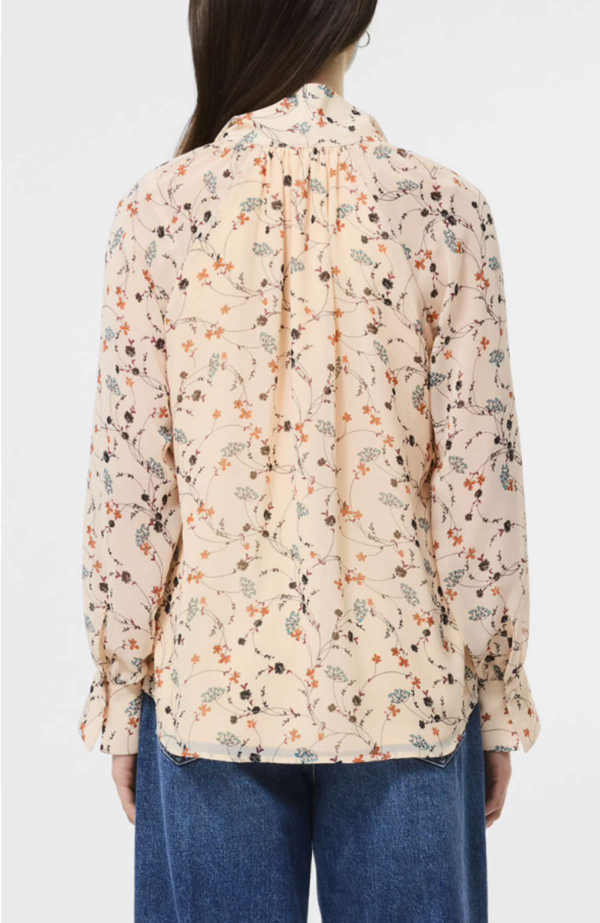 LEITHIA WHISPY CHIFFON TIENECK TOP