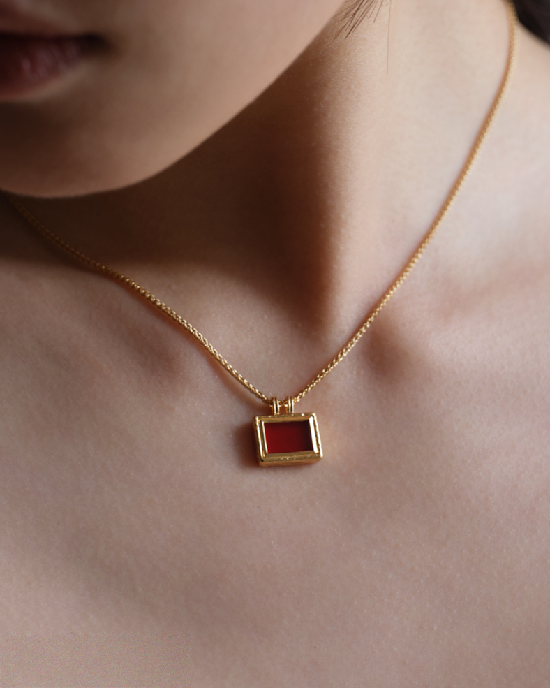 HESTIA NECKLACE