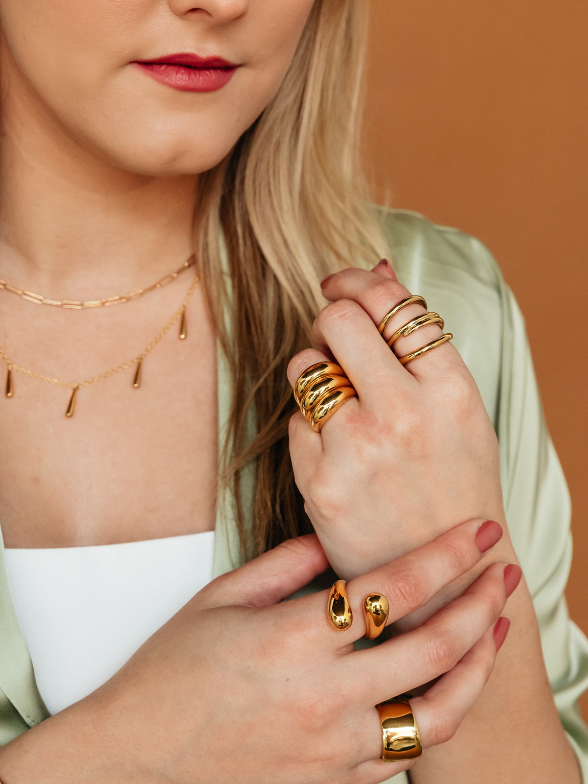 TWISTED DASH RING