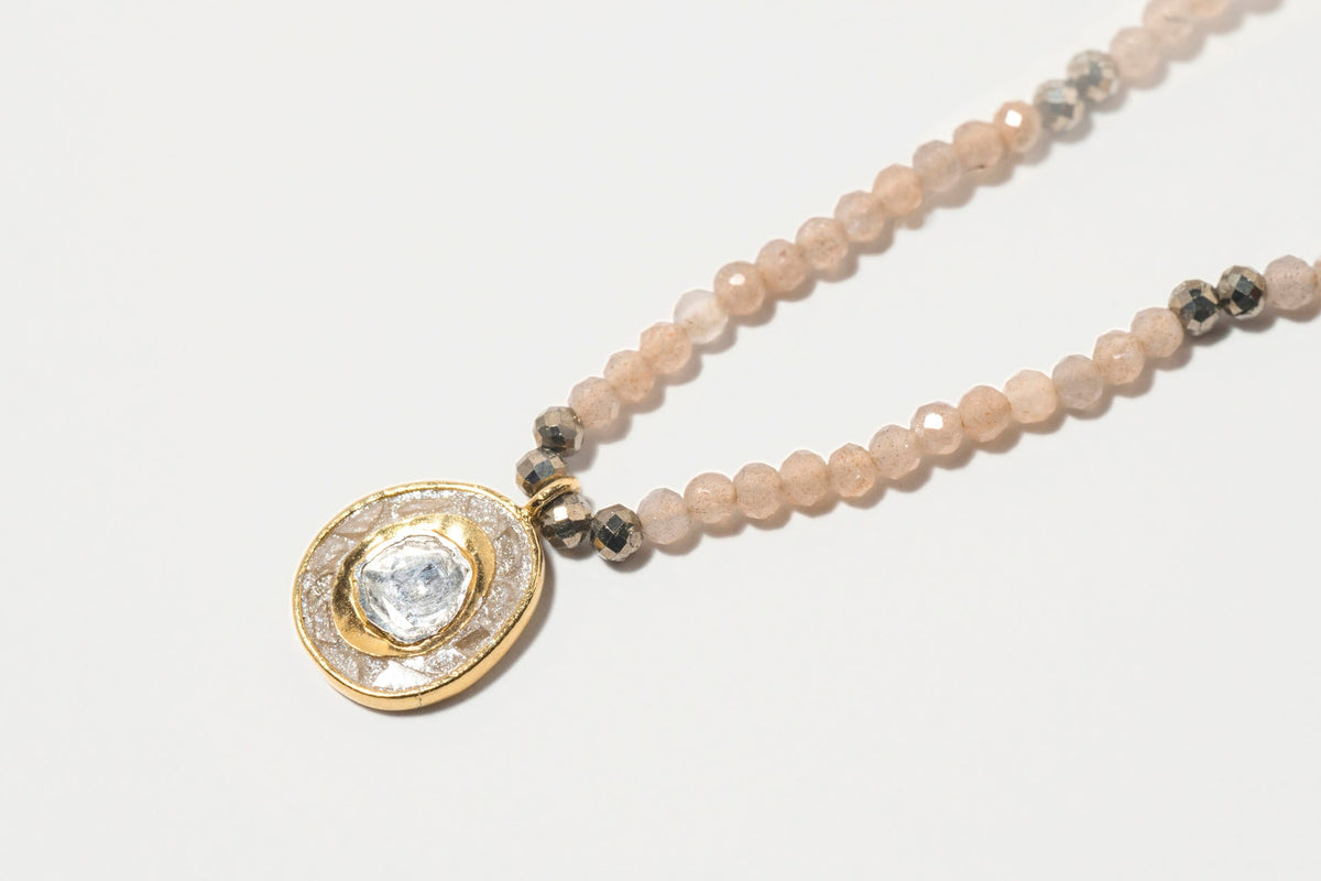 UNCUT BEADED NECKLACE