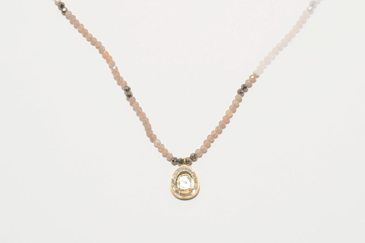 UNCUT BEADED NECKLACE